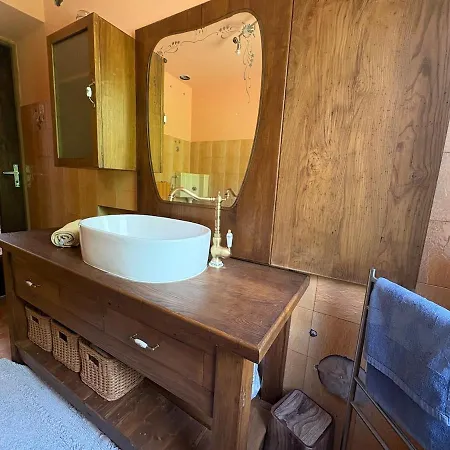 Acero Rosso Apartment
